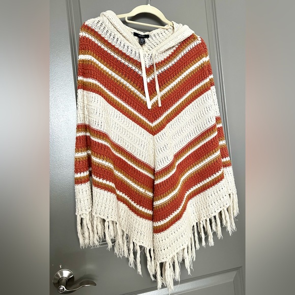 Knit Hooded Poncho Sweater With Hood - Picture 2 of 4